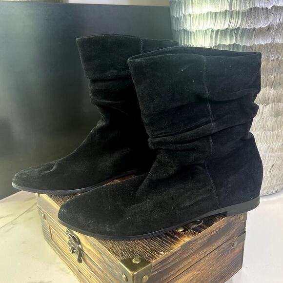 Silent D WINGLET Suede Flat Boots in Black - Picture 4 of 12